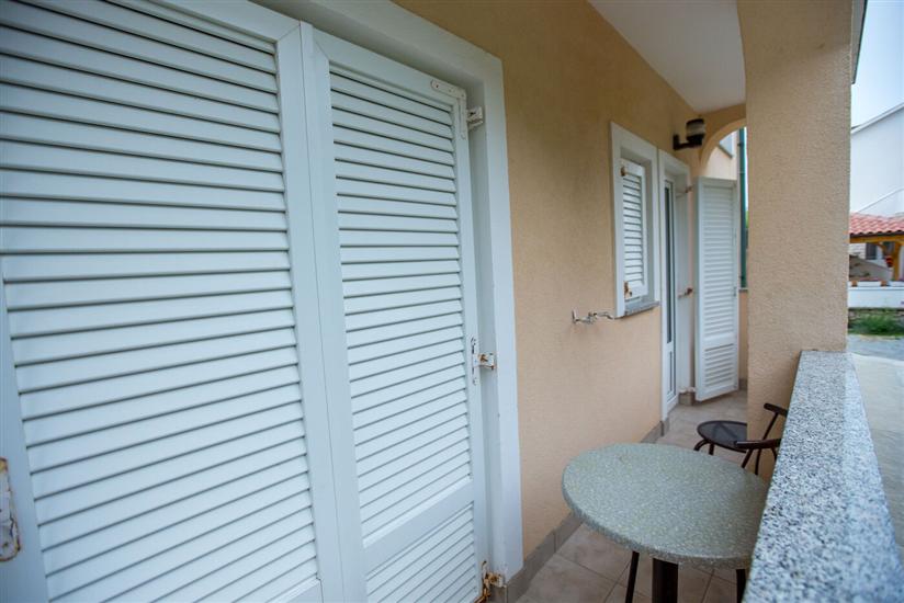 Room S9, for 4 persons