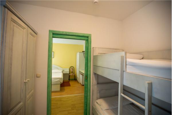 Room S9, for 4 persons