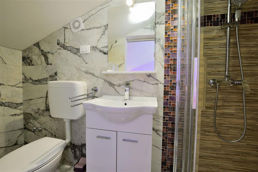 Apartment A1, for 6 persons