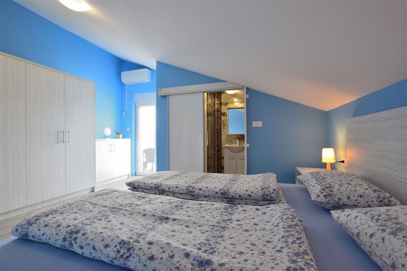 Apartment A1, for 6 persons