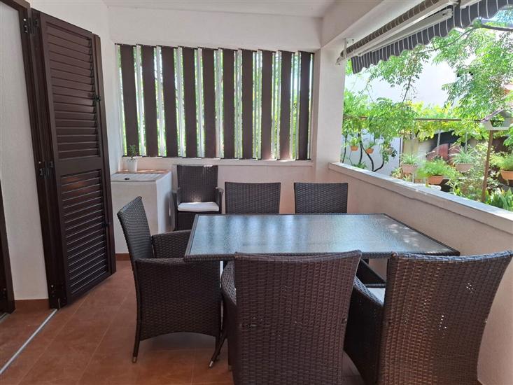 Apartment A1, for 6 persons