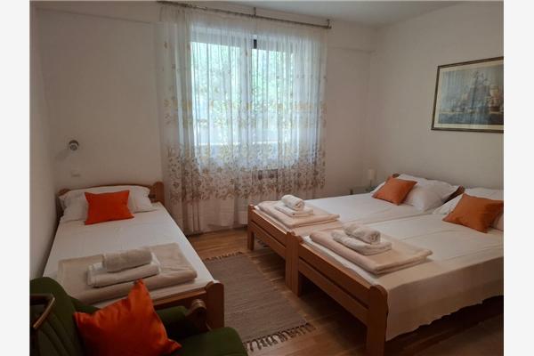 Apartment A1, for 6 persons