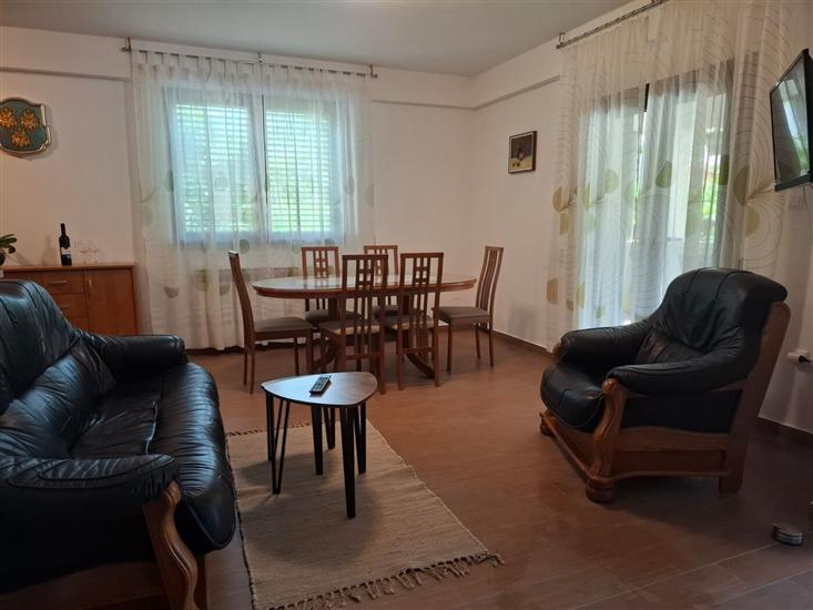 Apartment A1, for 6 persons