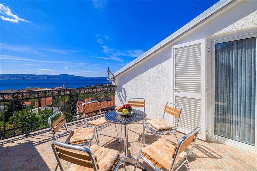 Apartment A1, for 6 persons