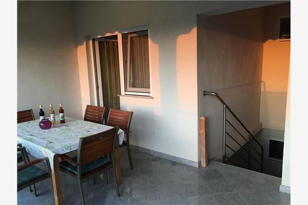 Apartment A2, for 5 persons