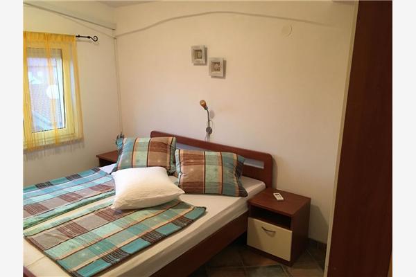 Apartment A2, for 5 persons