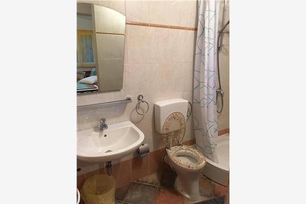 Apartment A2, for 5 persons