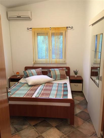 Apartment A2, for 5 persons
