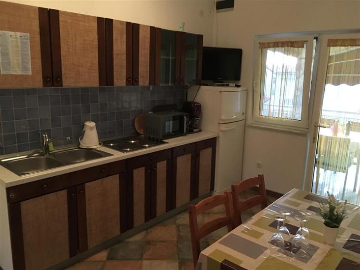 Apartment A2, for 5 persons