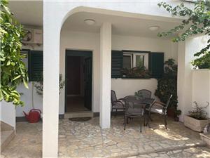 Apartment North Dalmatian islands,BookGloriaFrom 142 €
