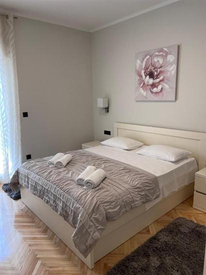 Apartment A1, for 5 persons