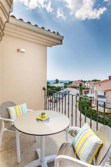 Apartment A6, for 6 persons