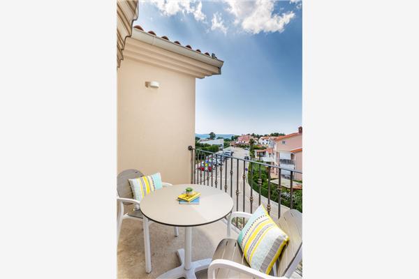 Apartment A6, for 6 persons