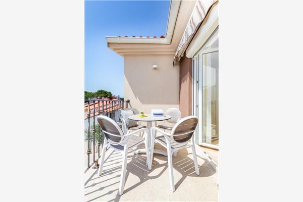 Apartment A8, for 4 persons