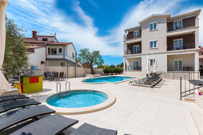 Apartments Villa Nina 1