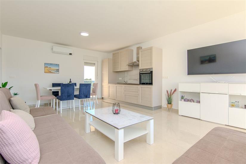 Apartment A1, for 8 persons