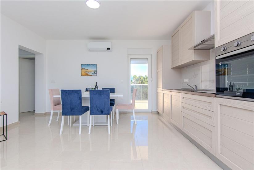 Apartment A1, for 8 persons