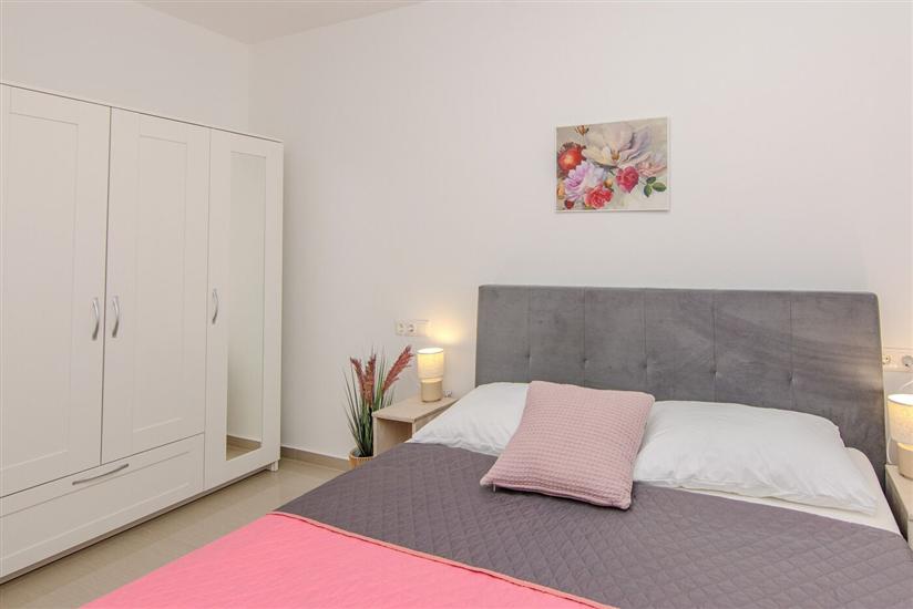 Apartment A1, for 8 persons
