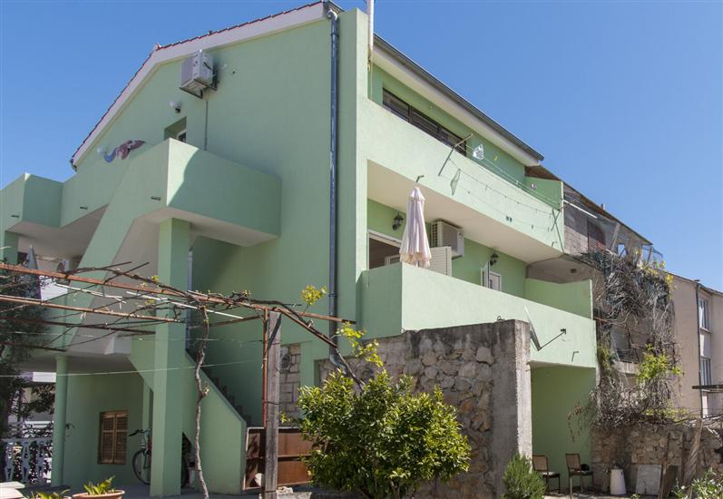 Апартамент Tina