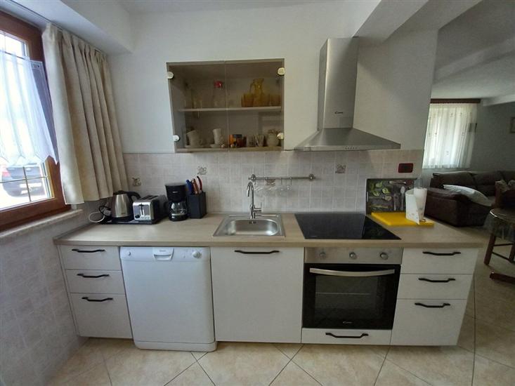 Apartment A1, for 5 persons