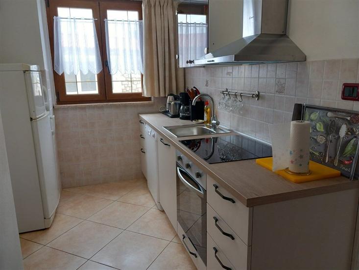 Apartment A1, for 5 persons