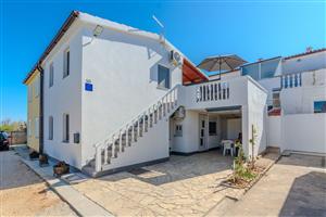 Apartment - Slatina - island Vir