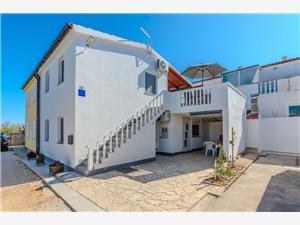Apartment Gerzic Slatina - island Vir, Size 45.00 m2, Airline distance to town centre 500 m