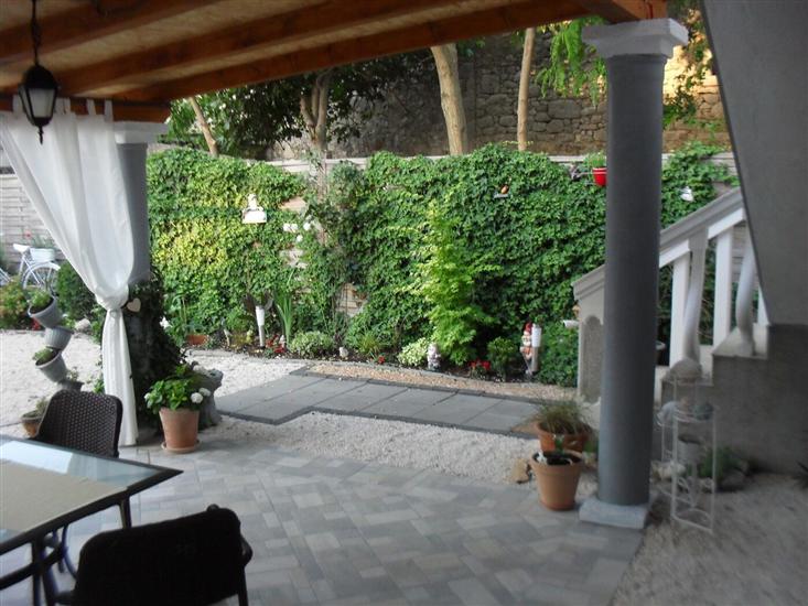 Apartment Kameni dvori