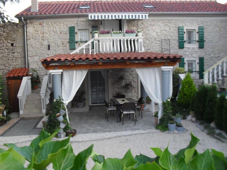 Apartment Kameni dvori