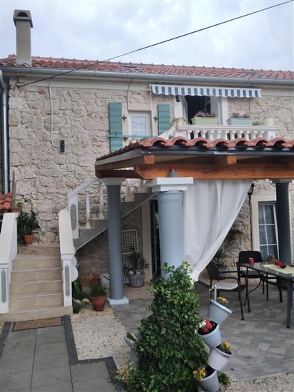 Apartment Kameni dvori