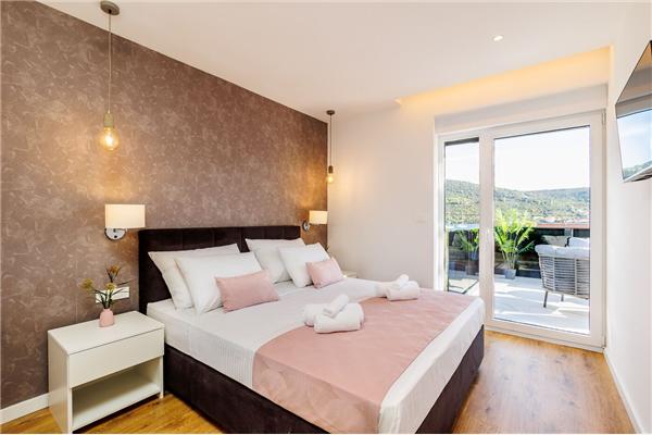 House K1, for 10 persons