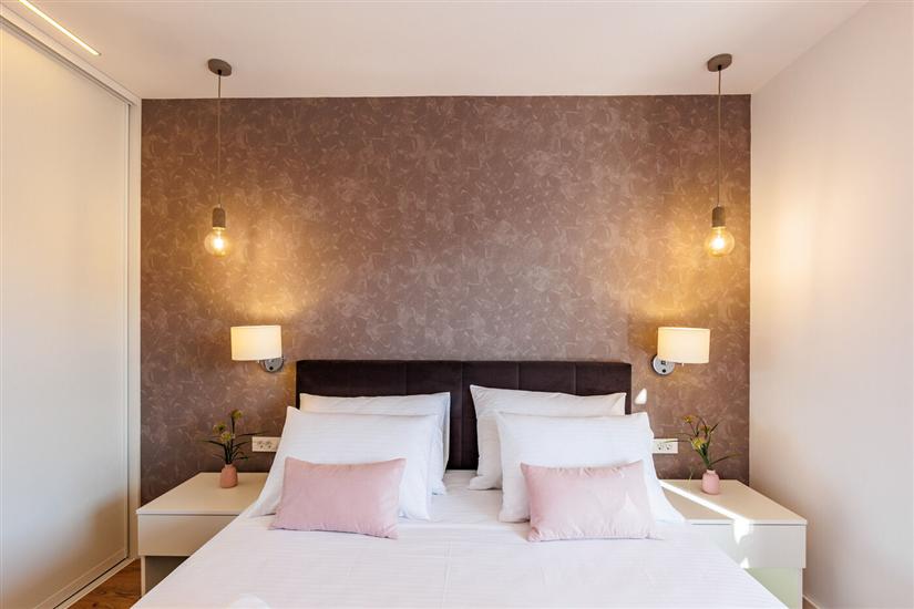 House K1, for 10 persons