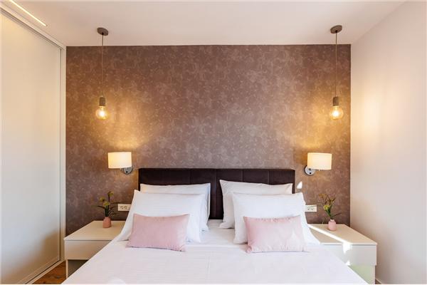 House K1, for 10 persons