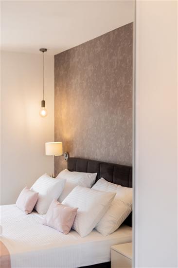 House K1, for 10 persons