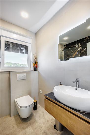 House K1, for 10 persons