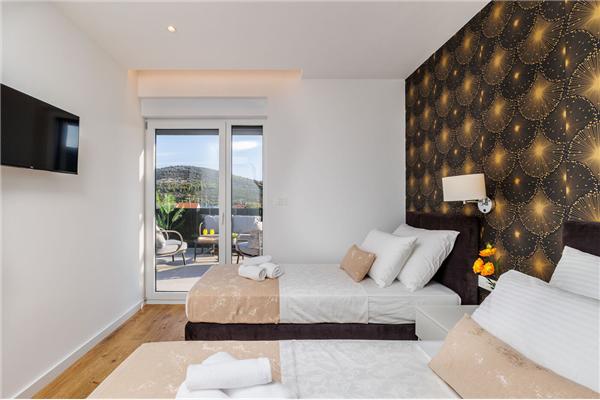 House K1, for 10 persons