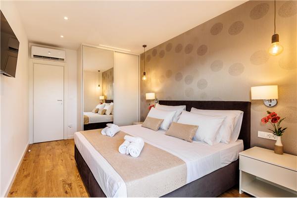 House K1, for 10 persons