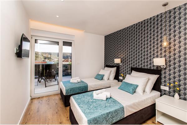 House K1, for 10 persons