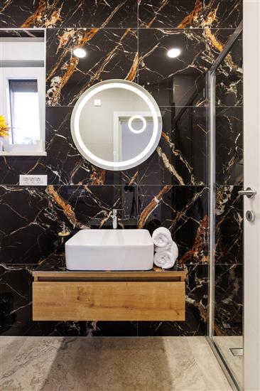 House K1, for 10 persons