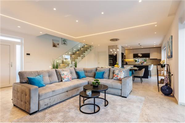 House K1, for 10 persons