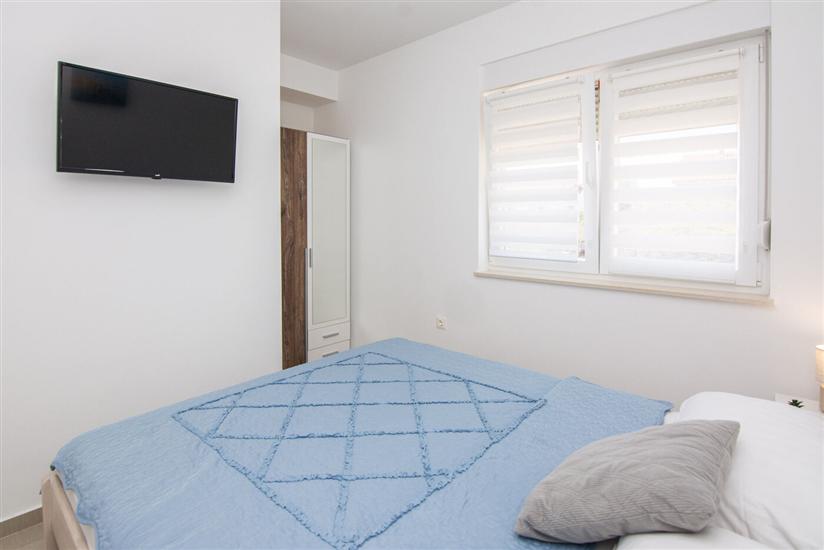 Apartment A2, for 8 persons