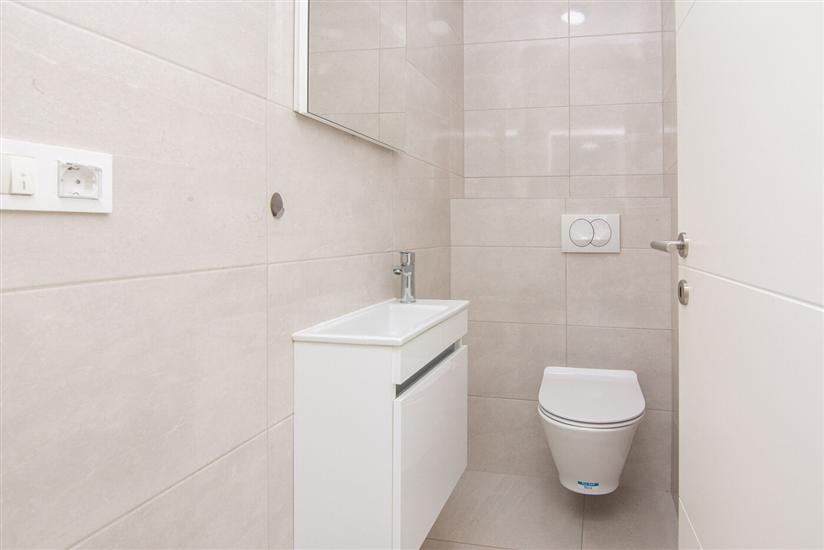 Apartment A2, for 8 persons