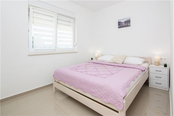Apartment A2, for 8 persons