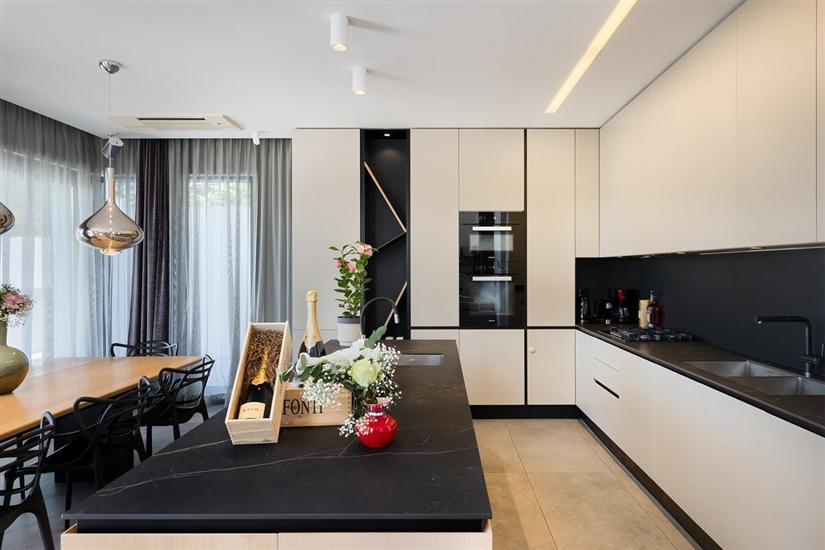 Hiša K1, na 8 osebe