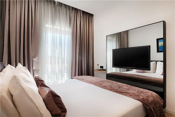 Hiša K1, na 8 osebe