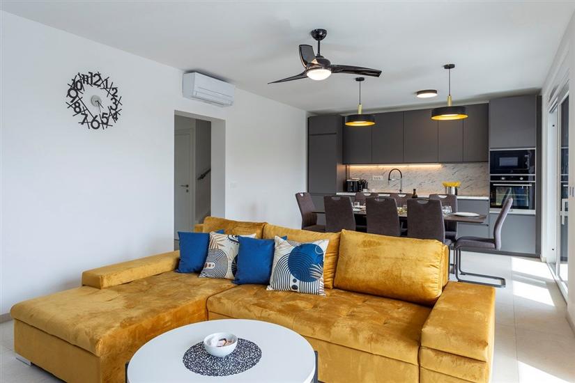 Apartment A1, for 10 persons