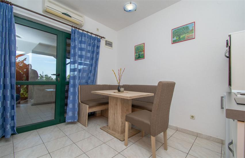 Apartment A2, for 4 persons