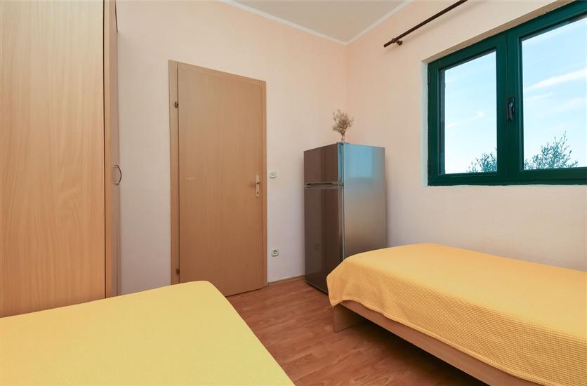 Apartment A4, for 4 persons
