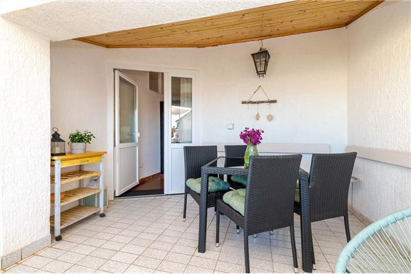 Apartment A1, for 5 persons