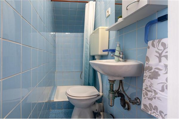 Apartment A1, for 5 persons